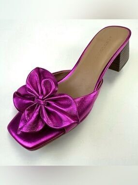 Aerosoles Esta NWT magenta metallic square toe slip on flower mules Size 7 glam